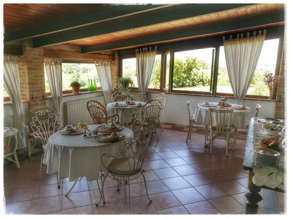 Il Poggio B&B San Damiano al Colle Luaran gambar
