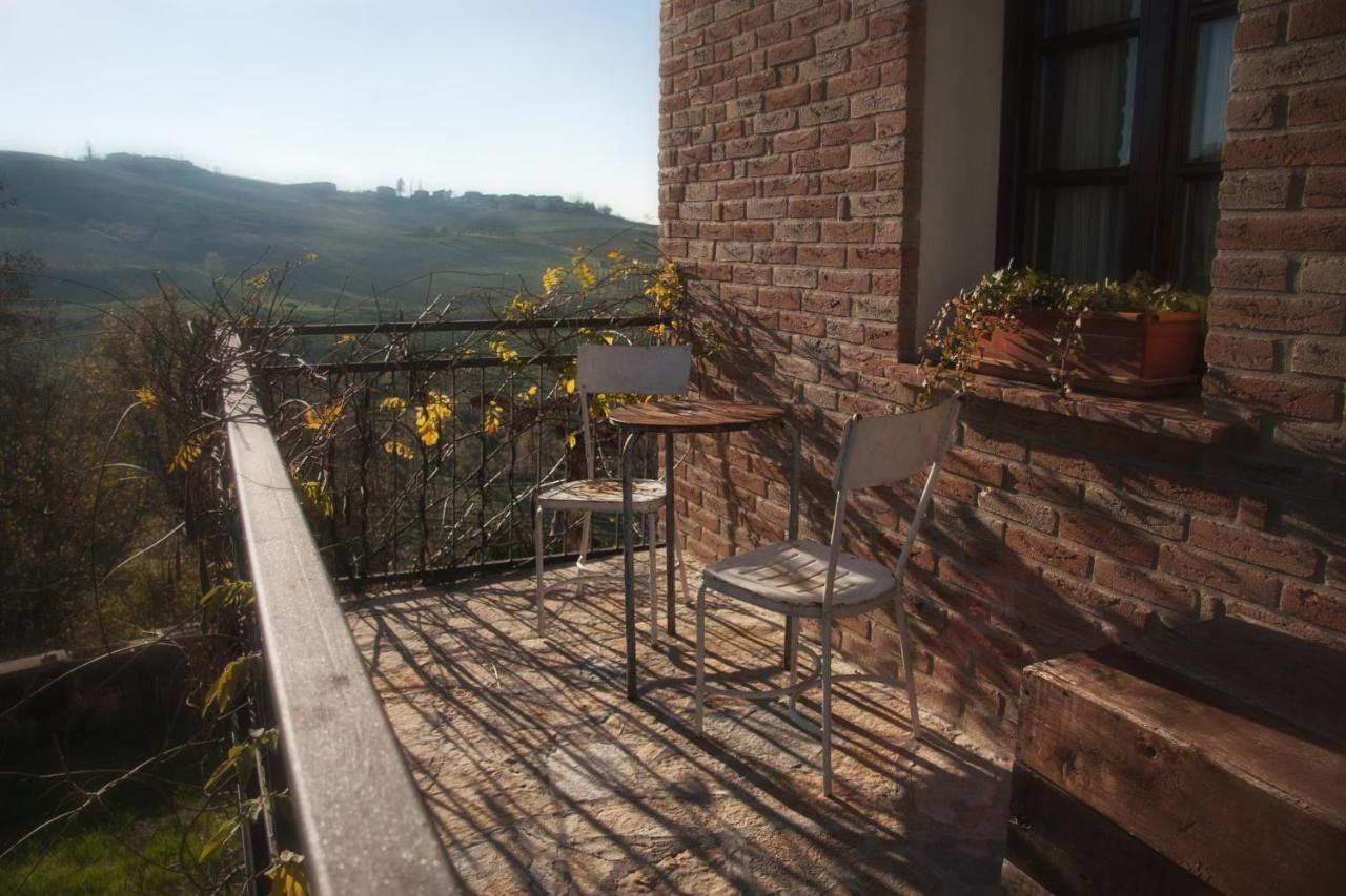 Il Poggio B&B San Damiano al Colle Luaran gambar