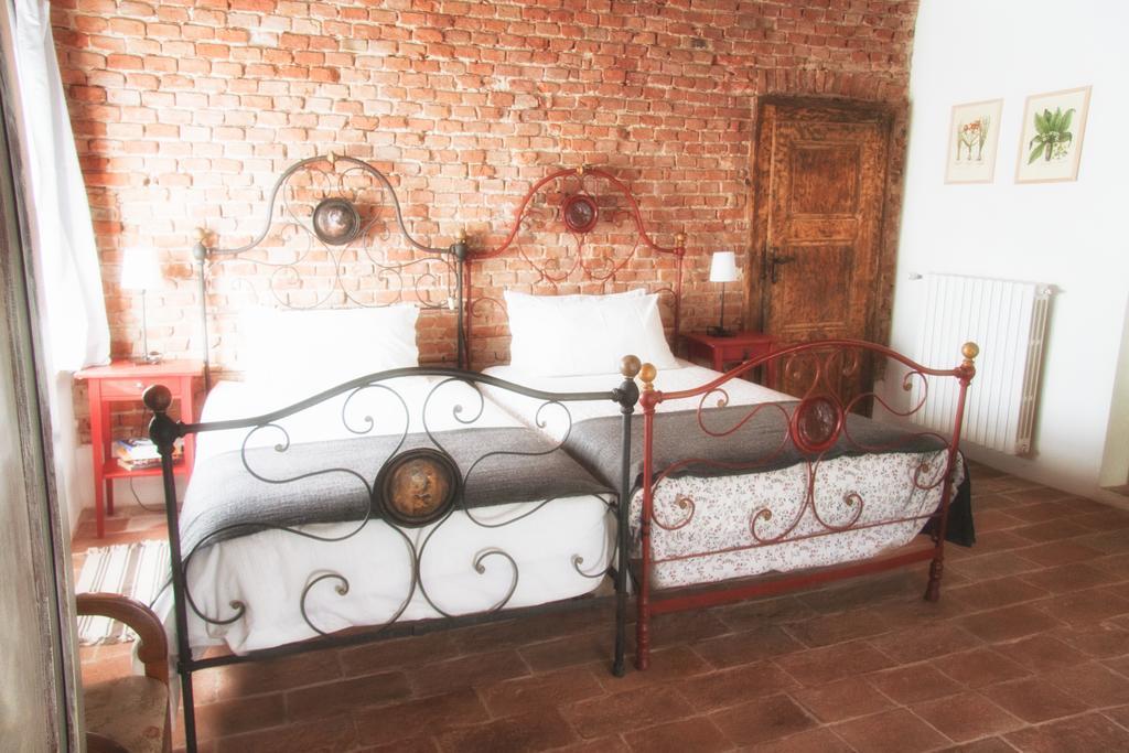 Il Poggio B&B San Damiano al Colle Luaran gambar